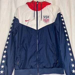 Nike Vintage Rare USA Windrunner Jacket Windbreaker Soccer Red White Blue Stars